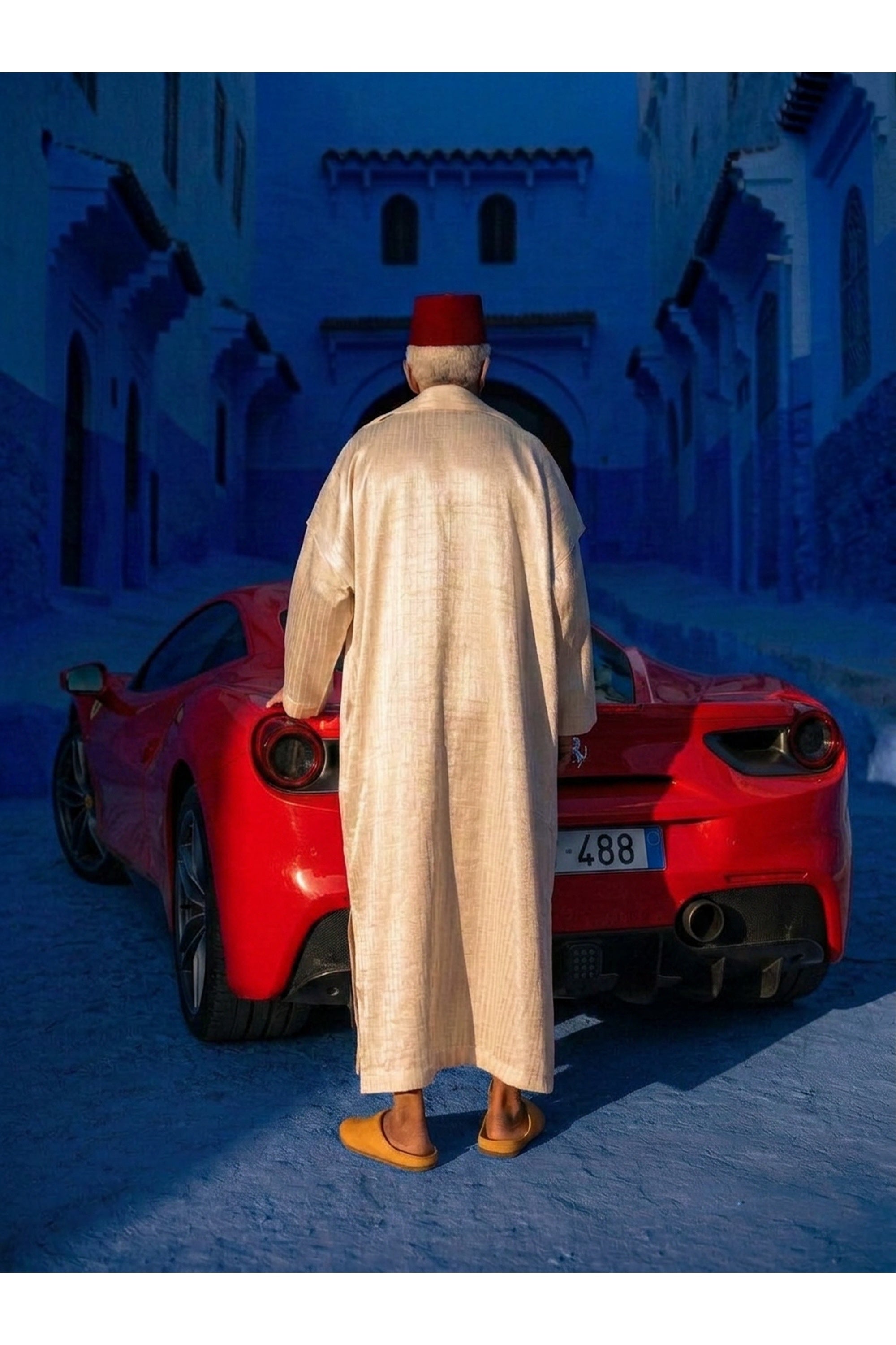 Die Dame und der rote Ferrari